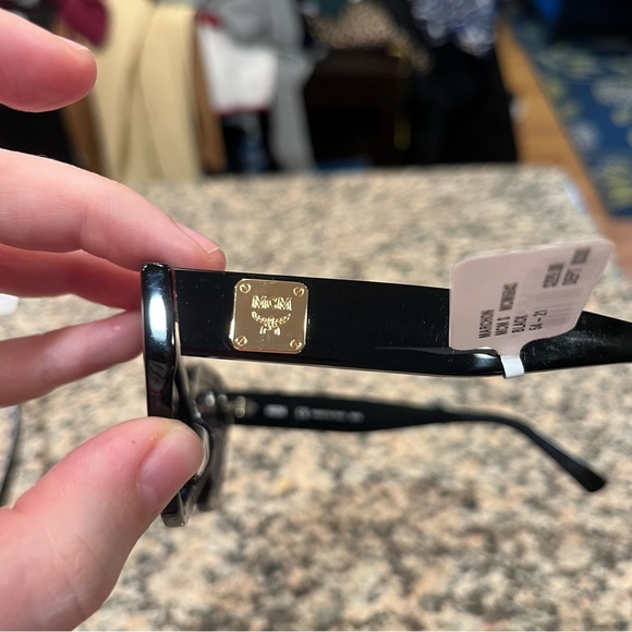 NWT MCM Black & Gold 684 S 001 Cat Eye 54mm Sunglasses! - Picture 5 of 10